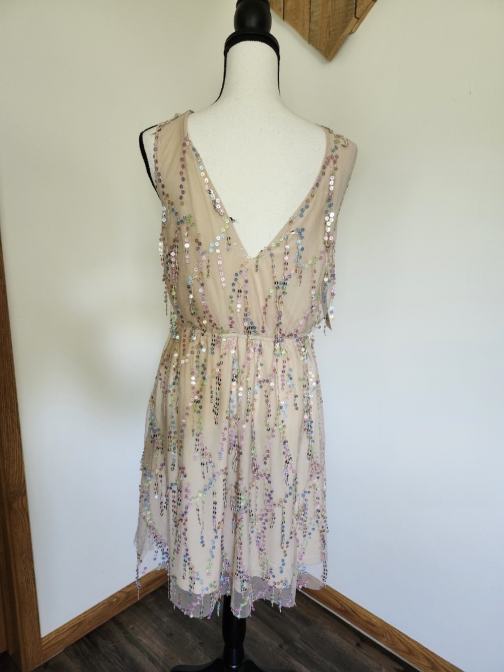 NWT Southern Fried Chics Boutique Elegant Sequin Embellish L. Sequin.